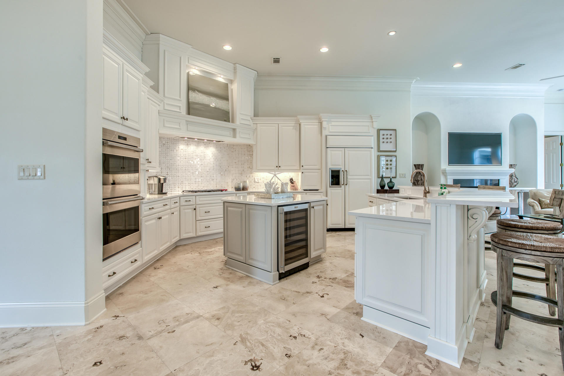 BURNT PINE EAST - Residential