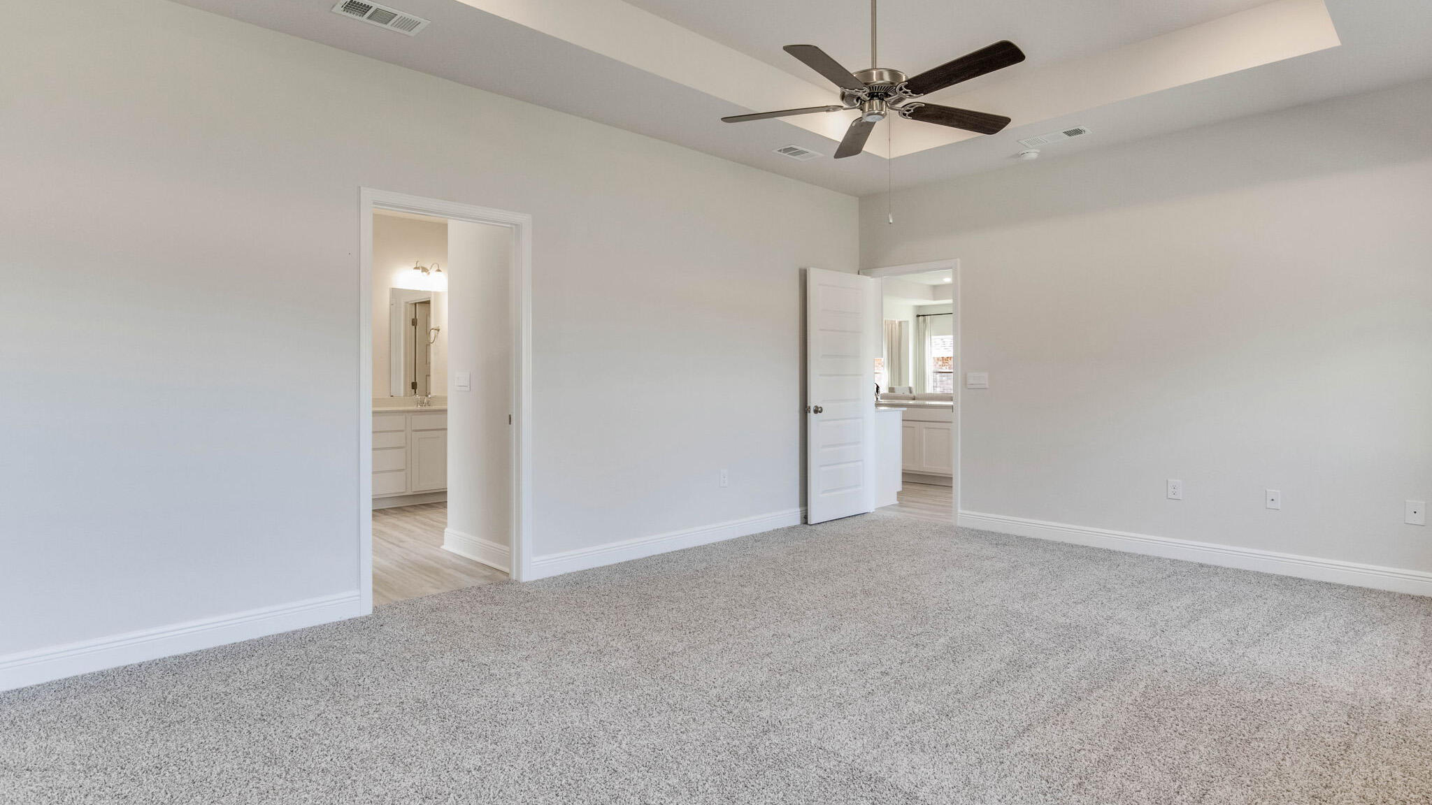 Roman Oaks - Residential