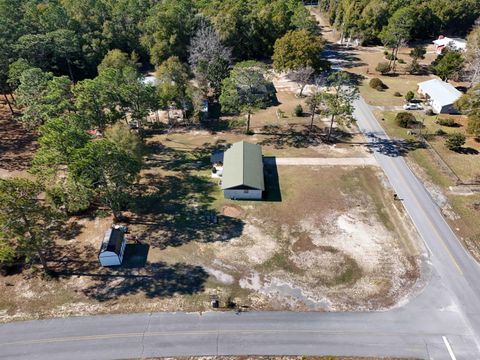 A home in DeFuniak Springs