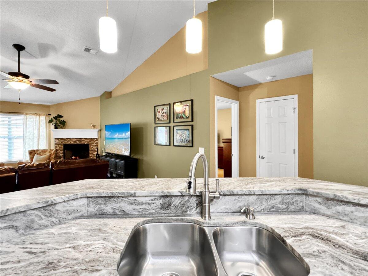 HOLLEY BY THE SEA - Residential