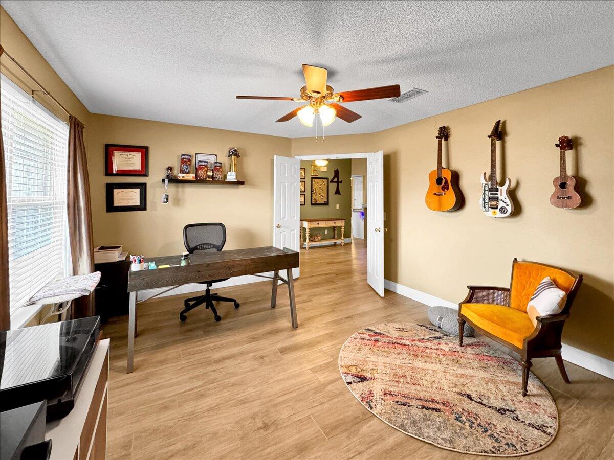 HOLLEY BY THE SEA - Residential