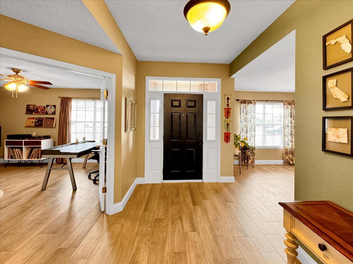 HOLLEY BY THE SEA - Residential