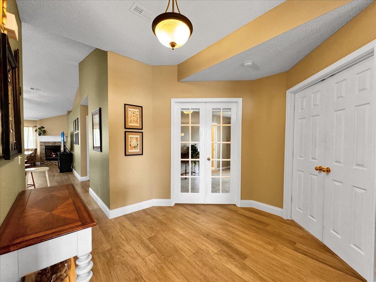 HOLLEY BY THE SEA - Residential