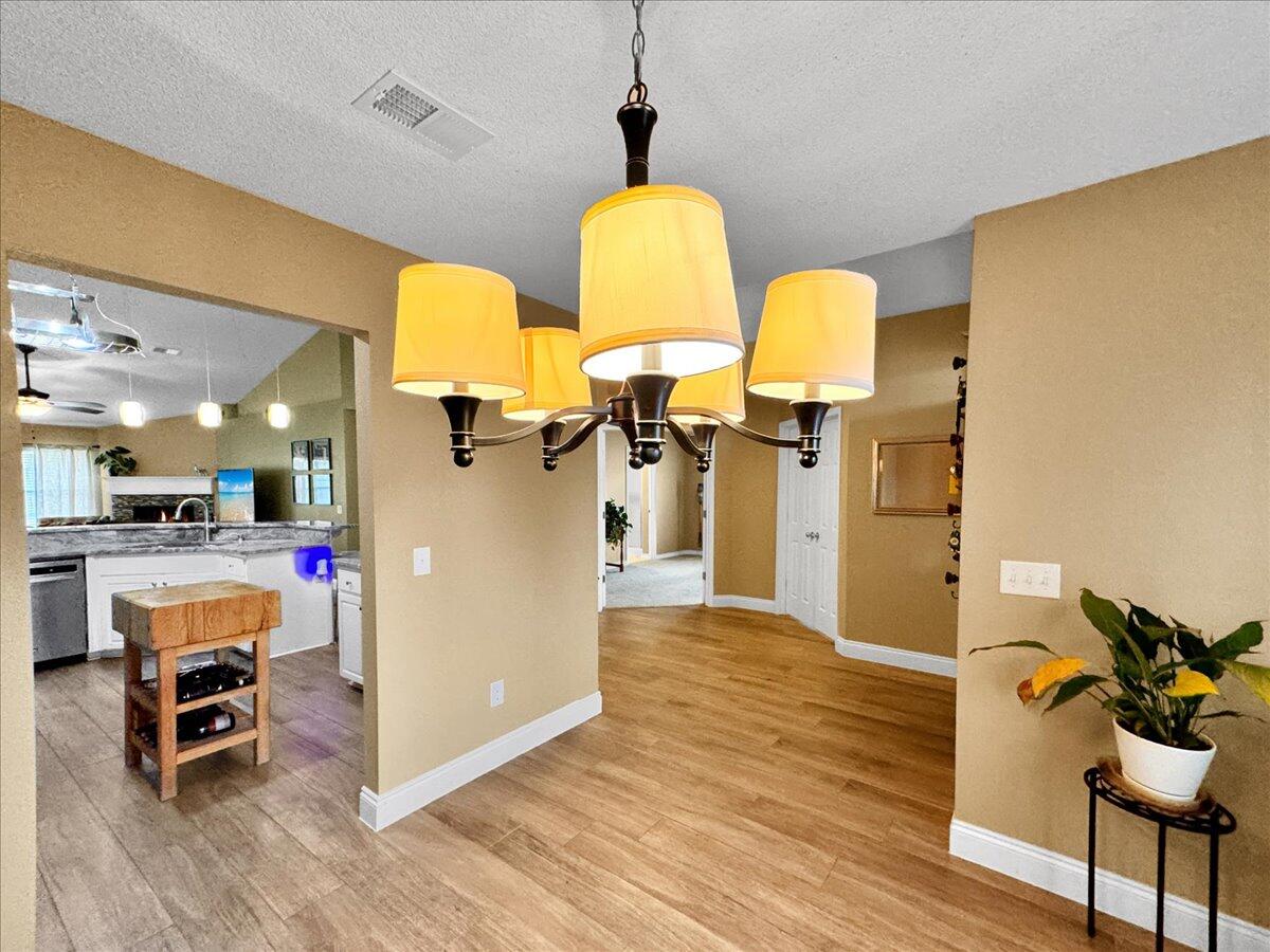 HOLLEY BY THE SEA - Residential