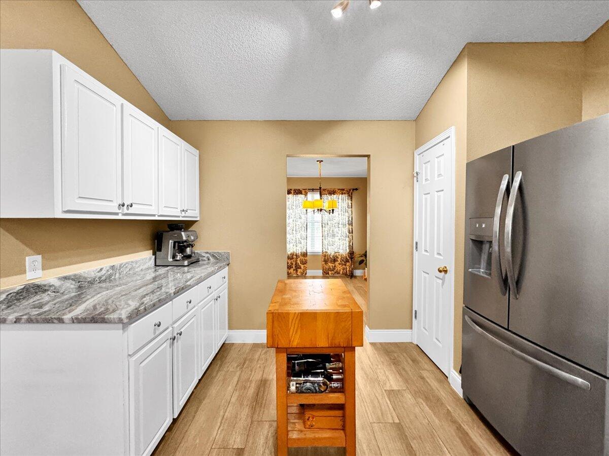 HOLLEY BY THE SEA - Residential