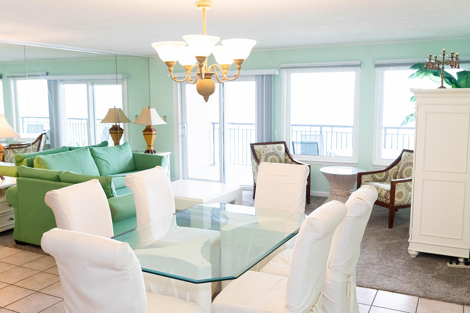 ISLAND ECHOS CONDO - Residential