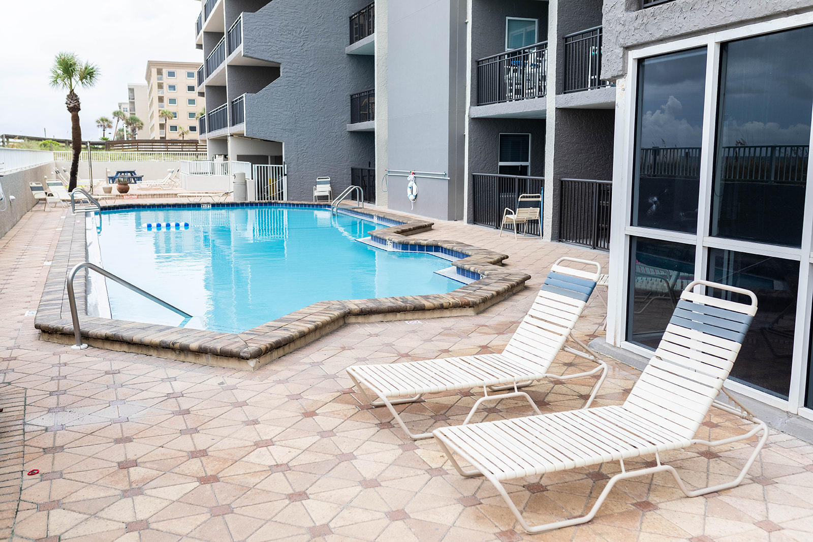 ISLAND ECHOS CONDO - Residential