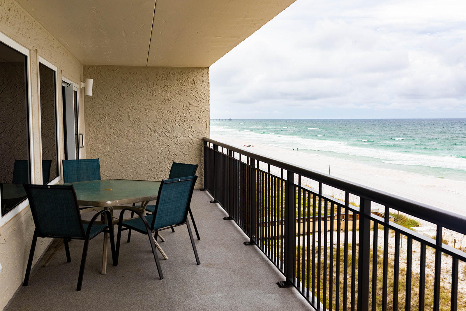 ISLAND ECHOS CONDO - Residential