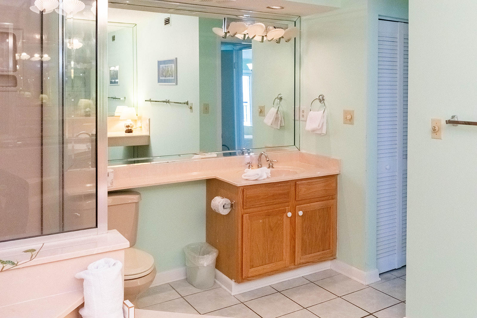 ISLAND ECHOS CONDO - Residential