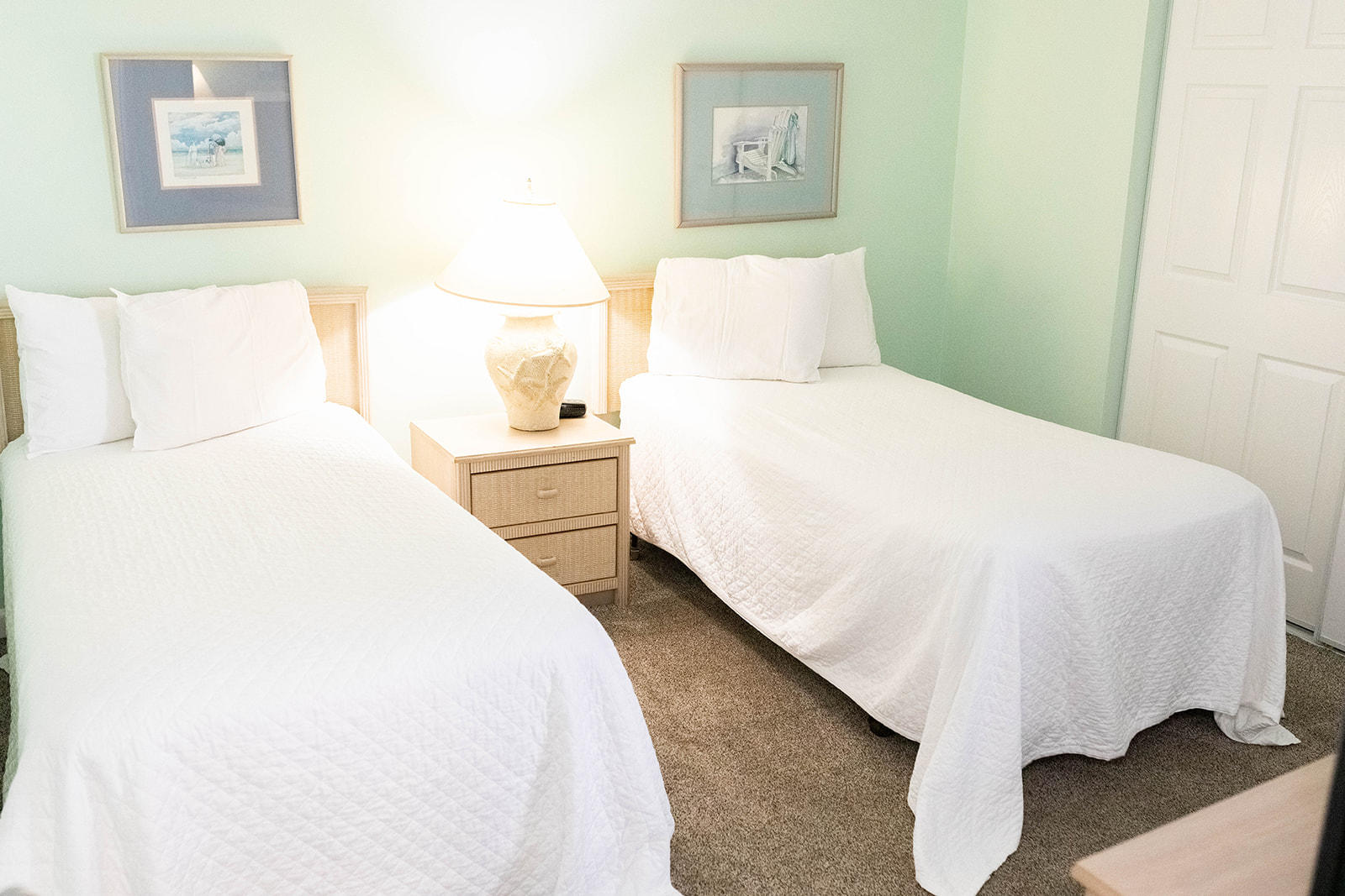 ISLAND ECHOS CONDO - Residential