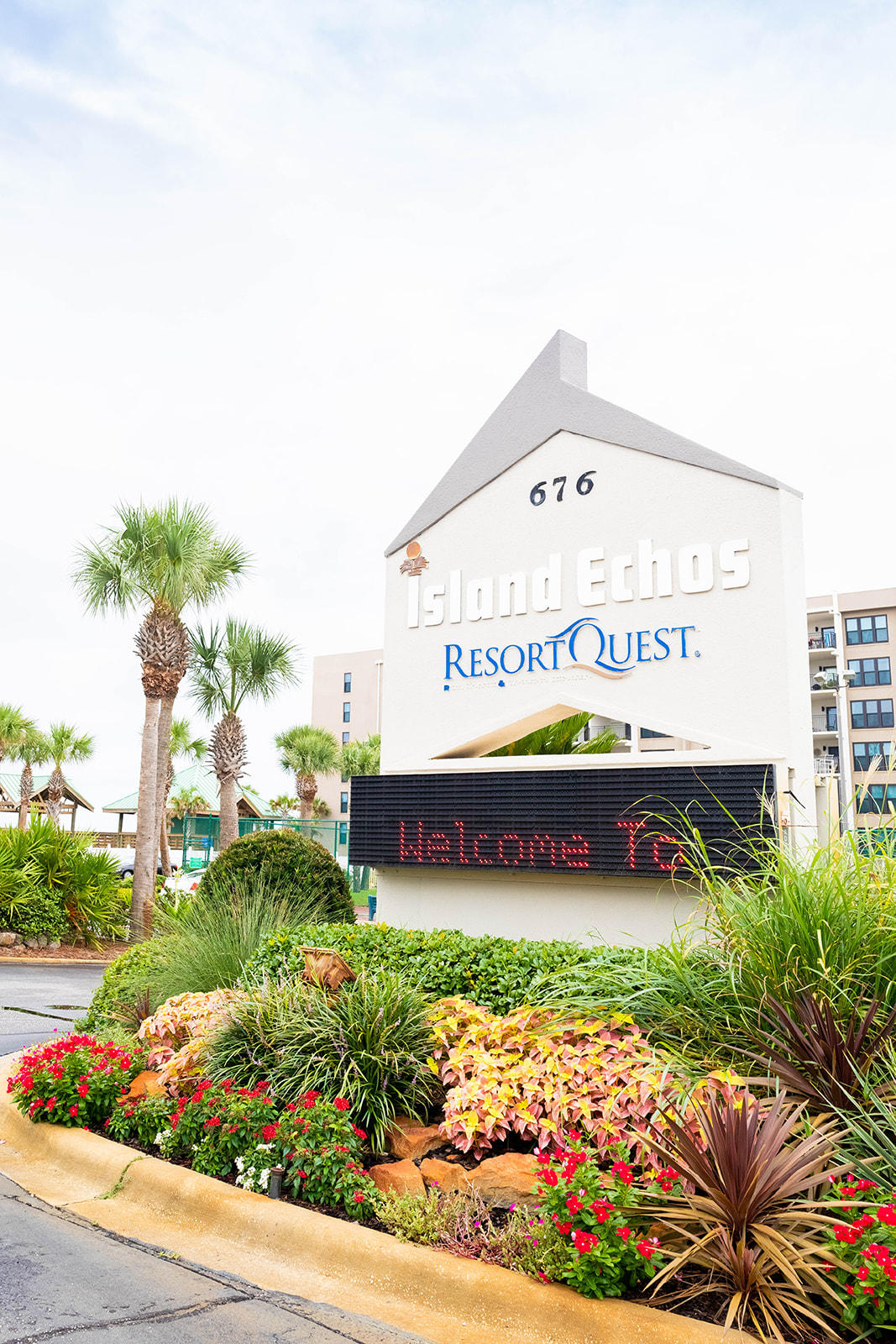 ISLAND ECHOS CONDO - Residential