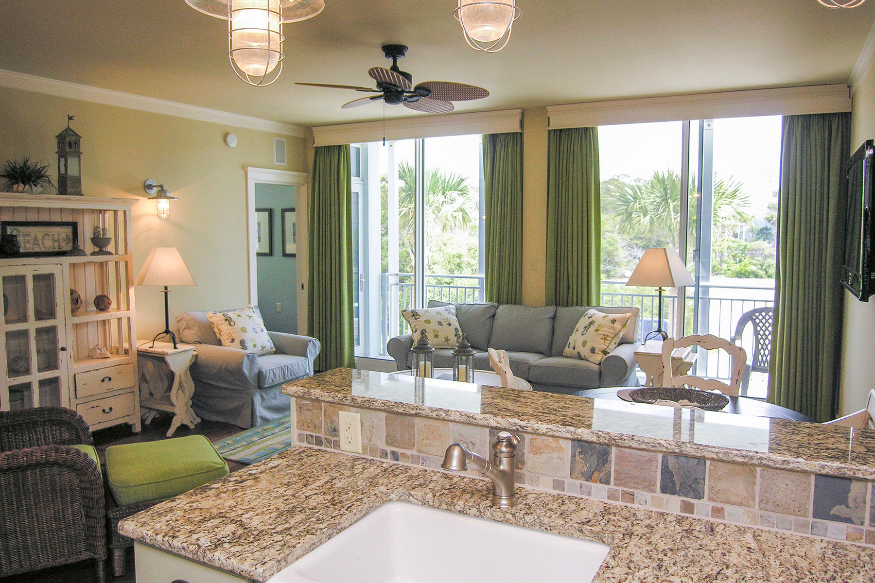 Six Palms - Residential