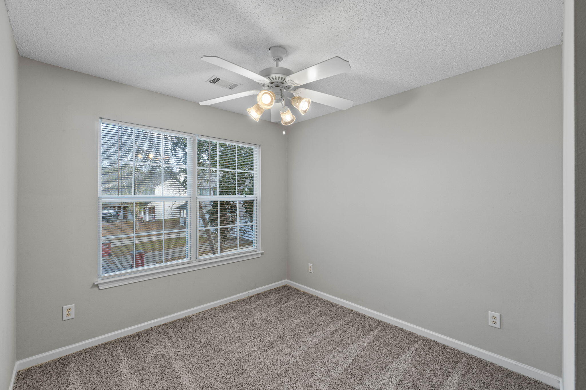 ROLLING PINES - Residential Lease