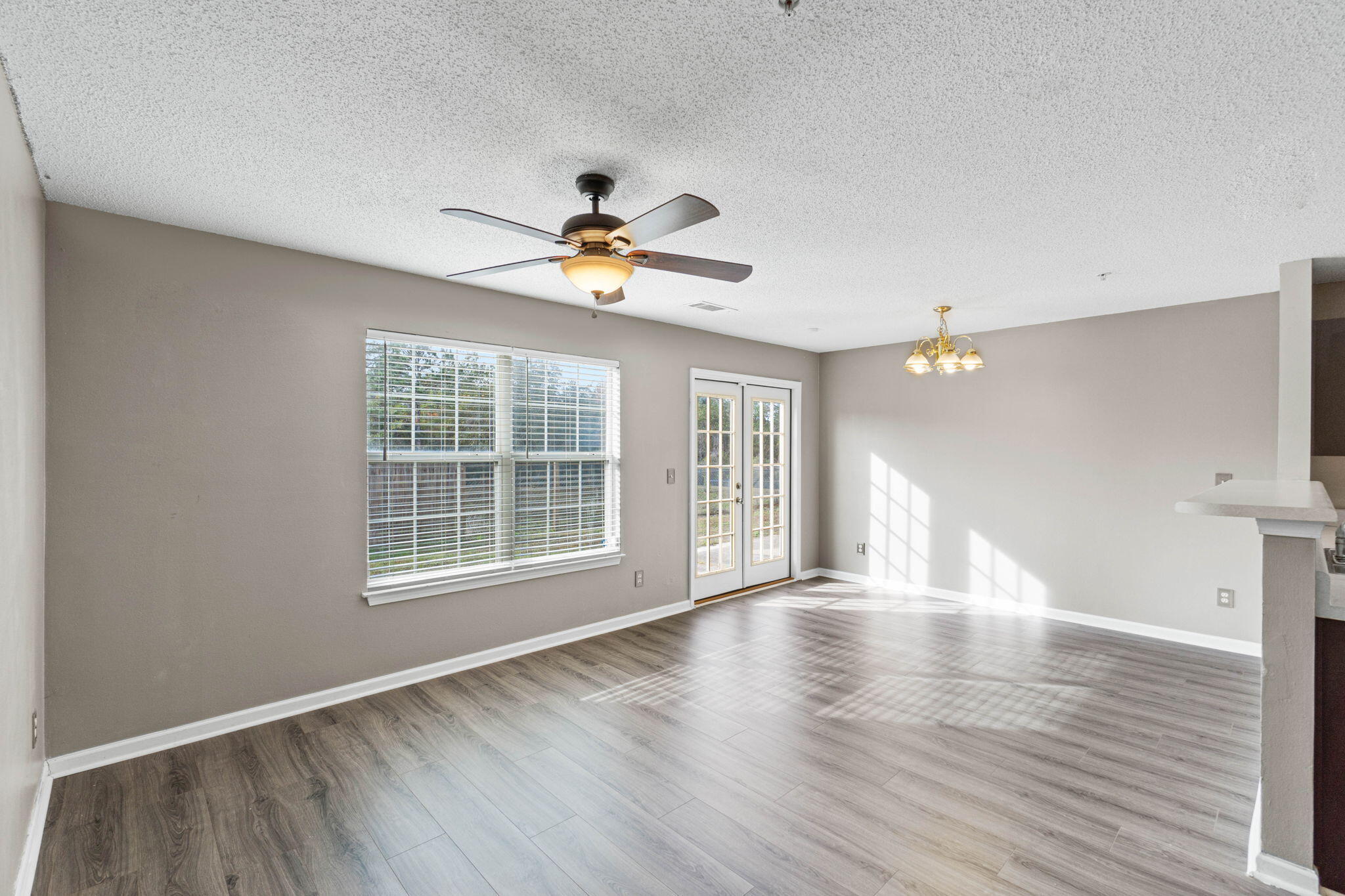 ROLLING PINES - Residential Lease