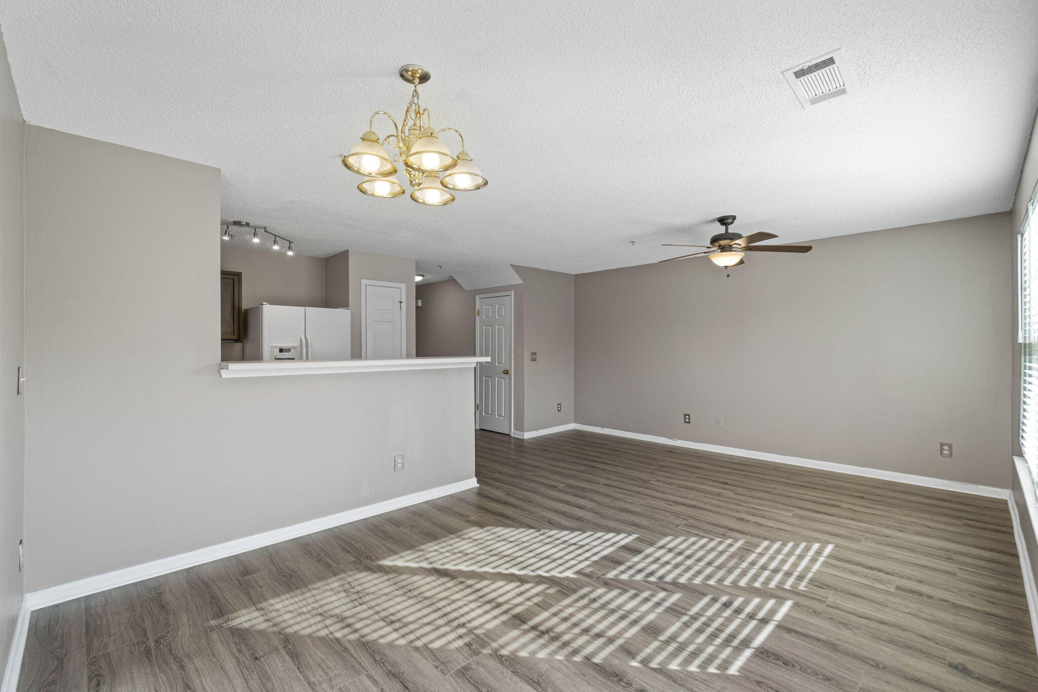 ROLLING PINES - Residential Lease