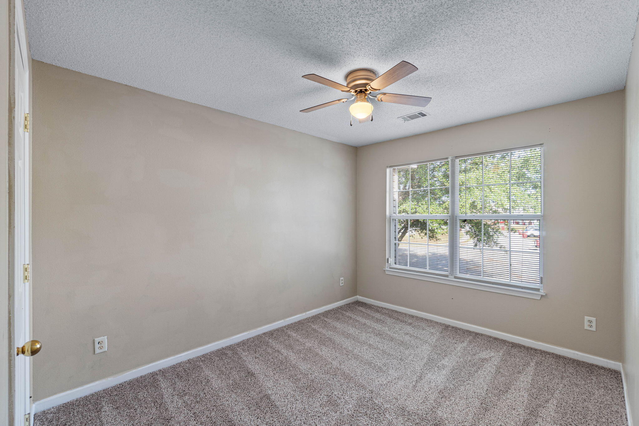 ROLLING PINES - Residential Lease