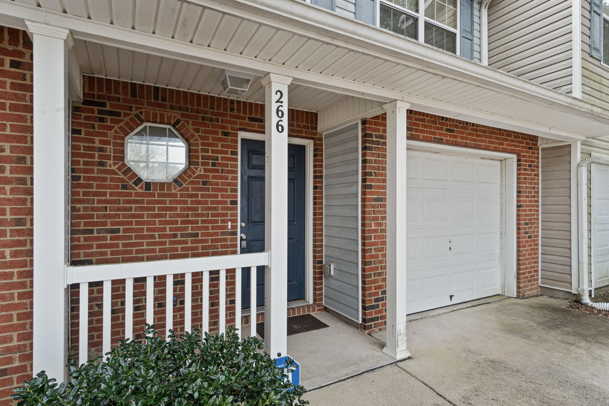 ROLLING PINES - Residential Lease