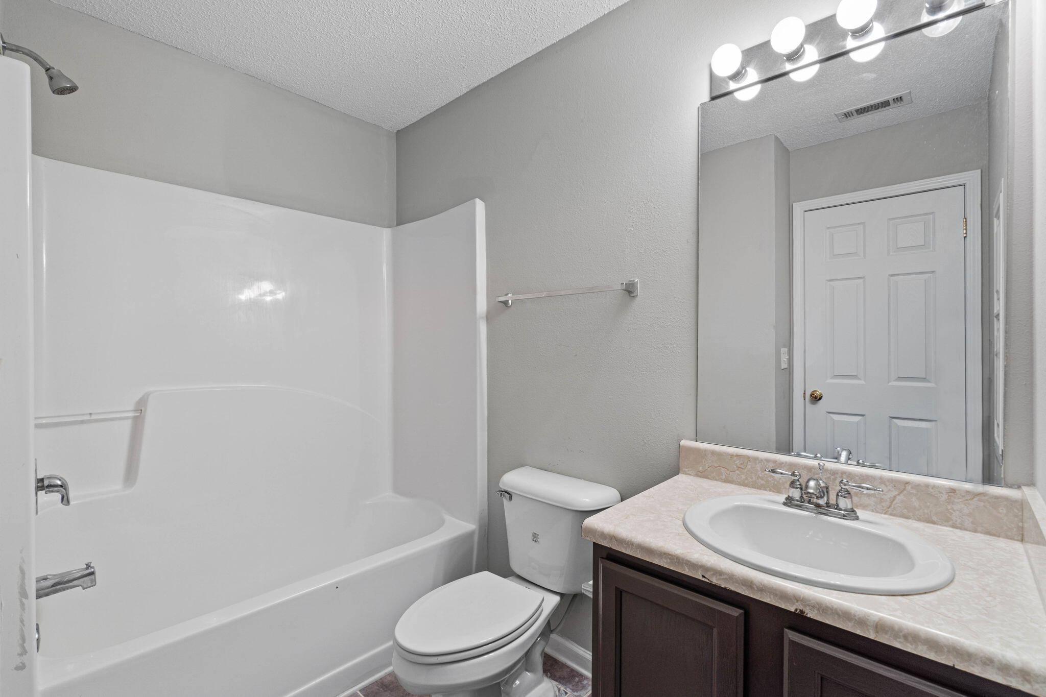 ROLLING PINES - Residential Lease