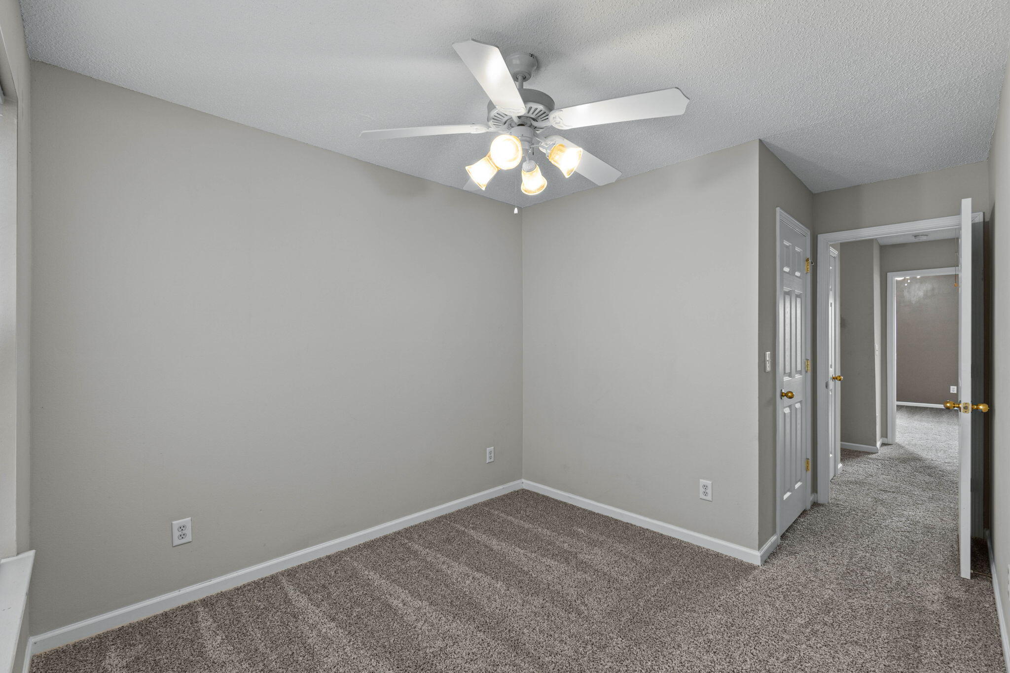 ROLLING PINES - Residential Lease