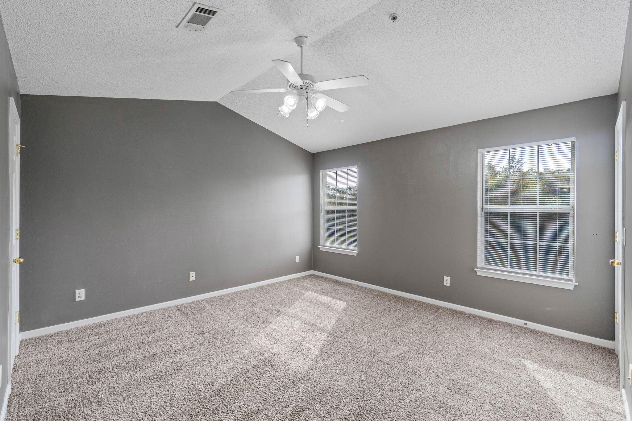 ROLLING PINES - Residential Lease