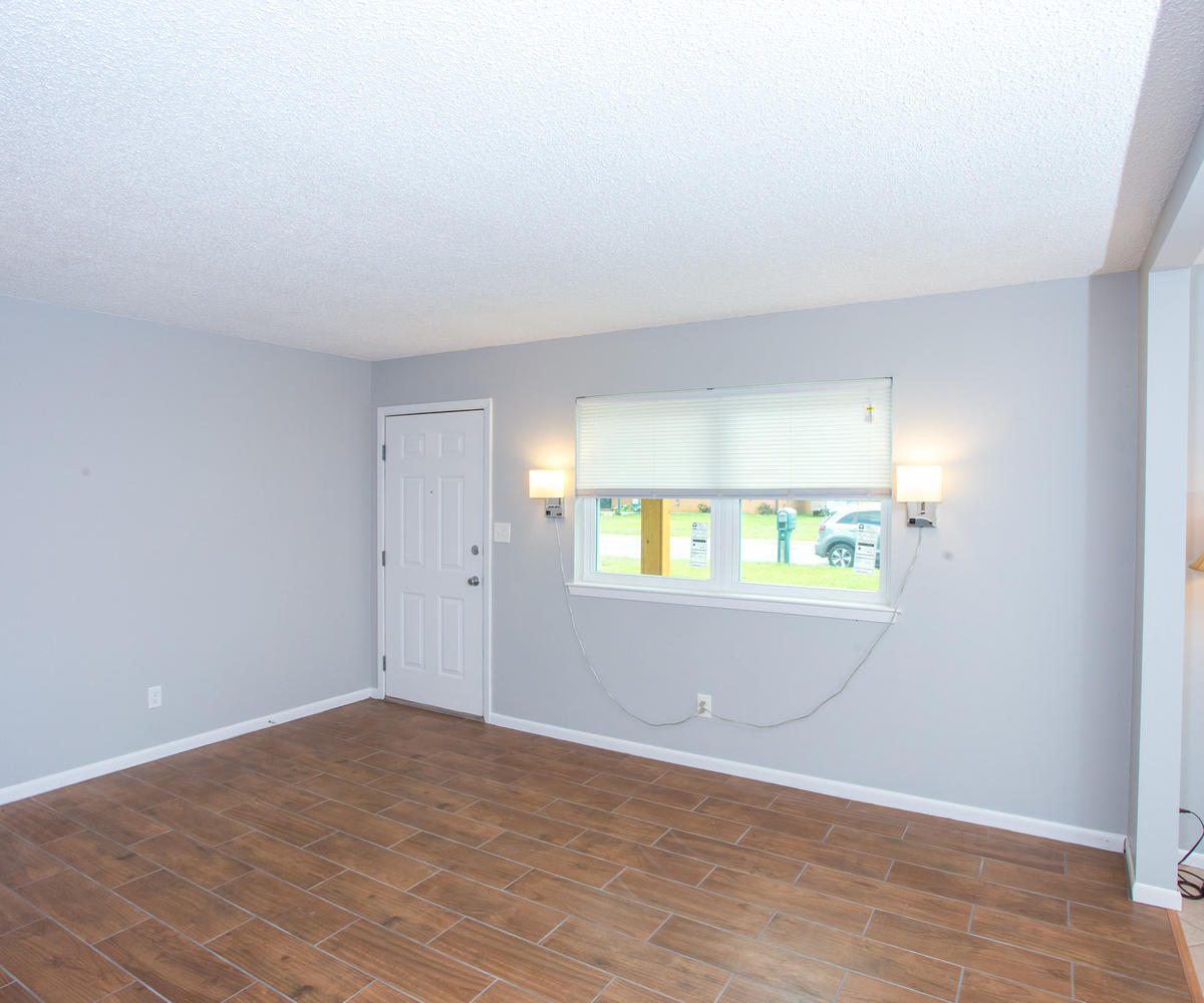 MYRTLE GROVE WEST - Residential