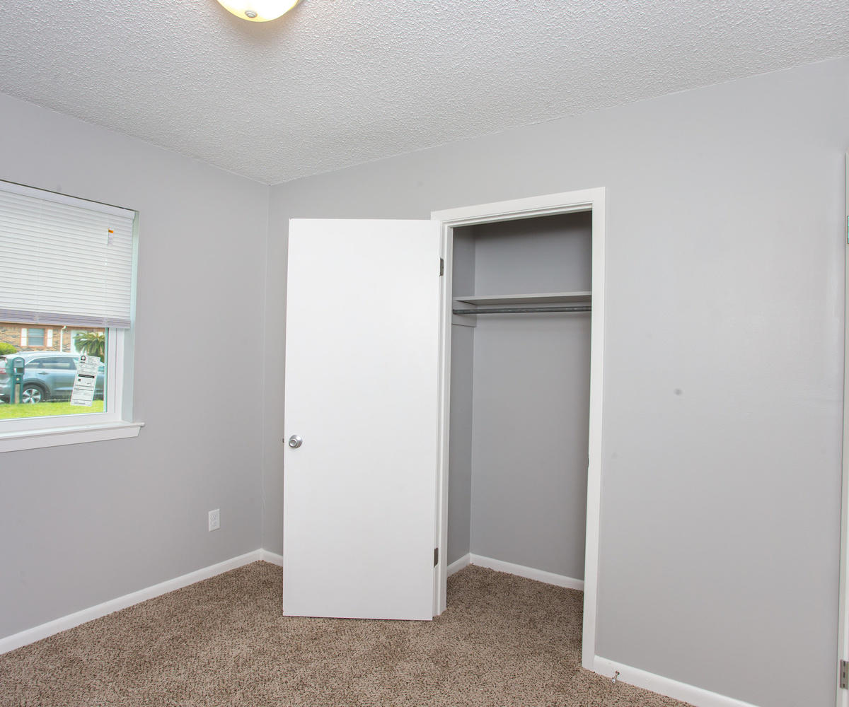 MYRTLE GROVE WEST - Residential