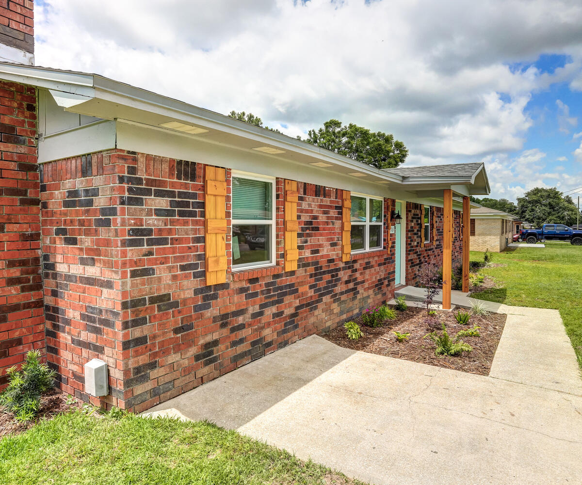 MYRTLE GROVE WEST - Residential