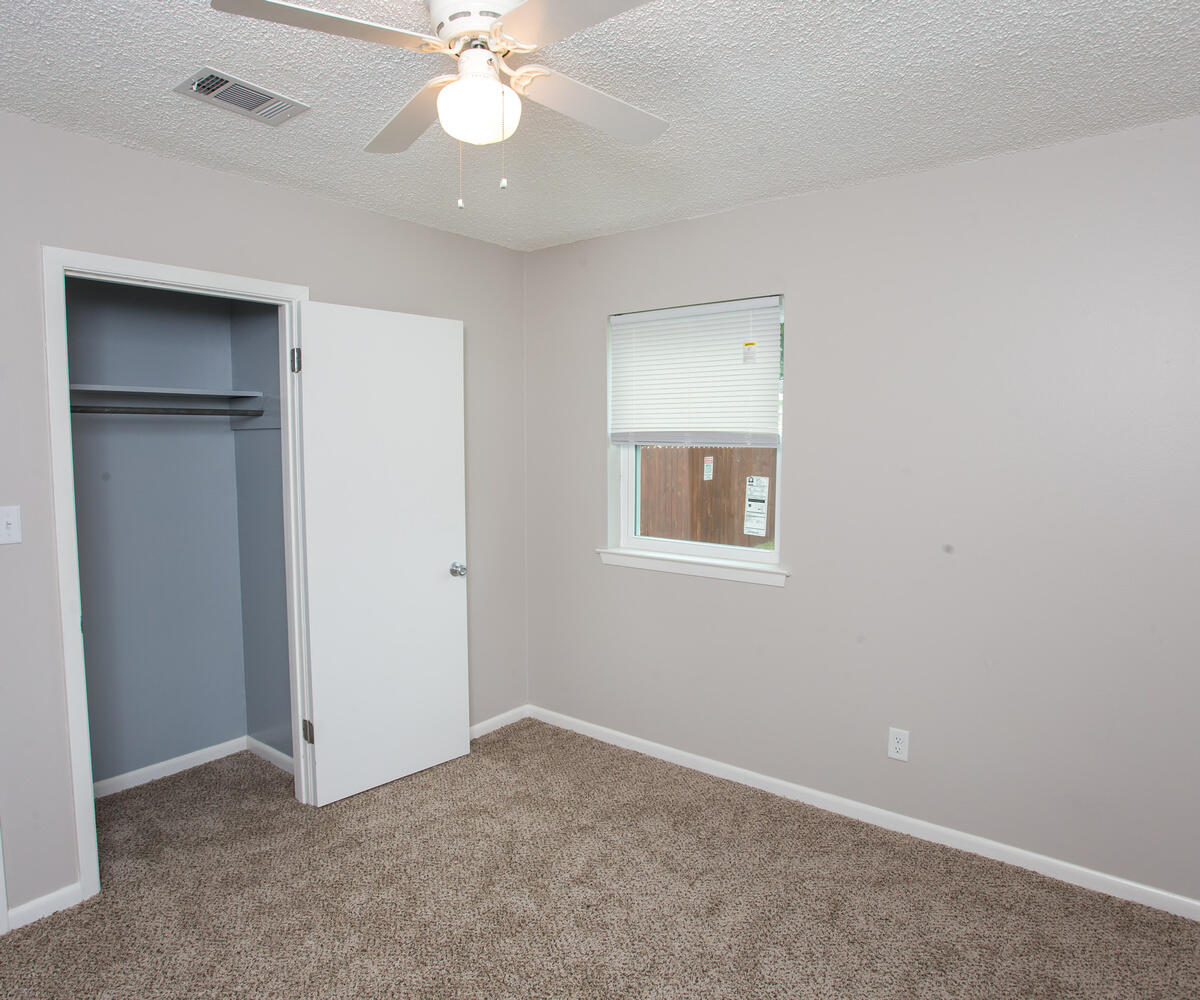 MYRTLE GROVE WEST - Residential