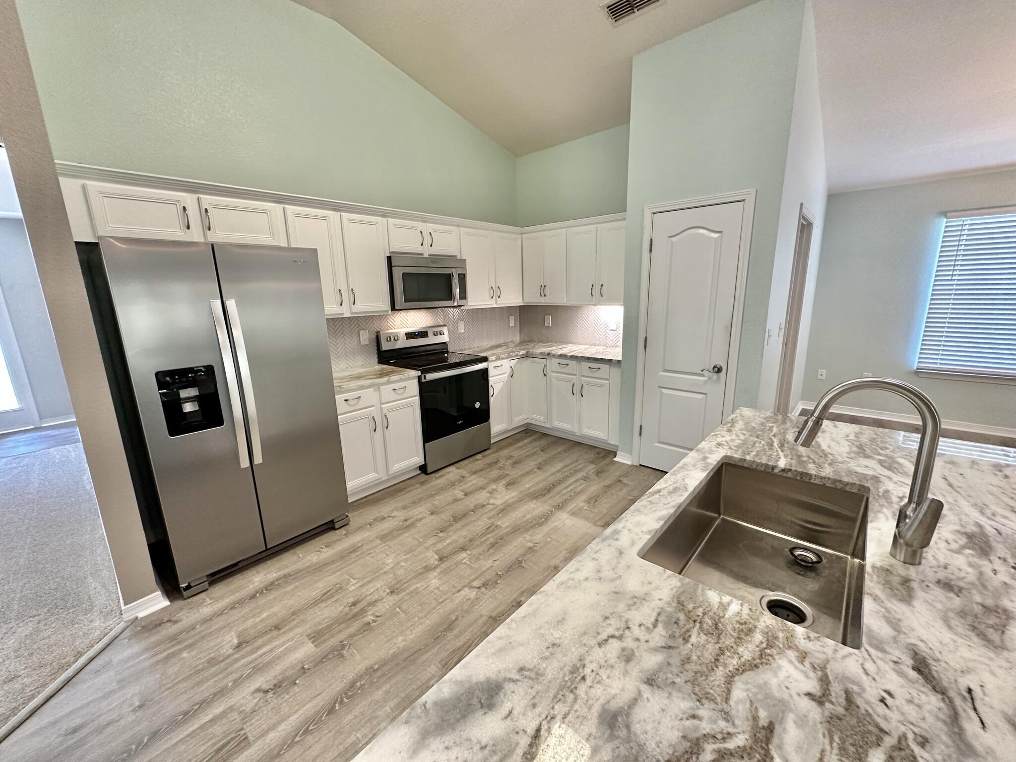 DRIFTWOOD ESTATES 1B - Residential