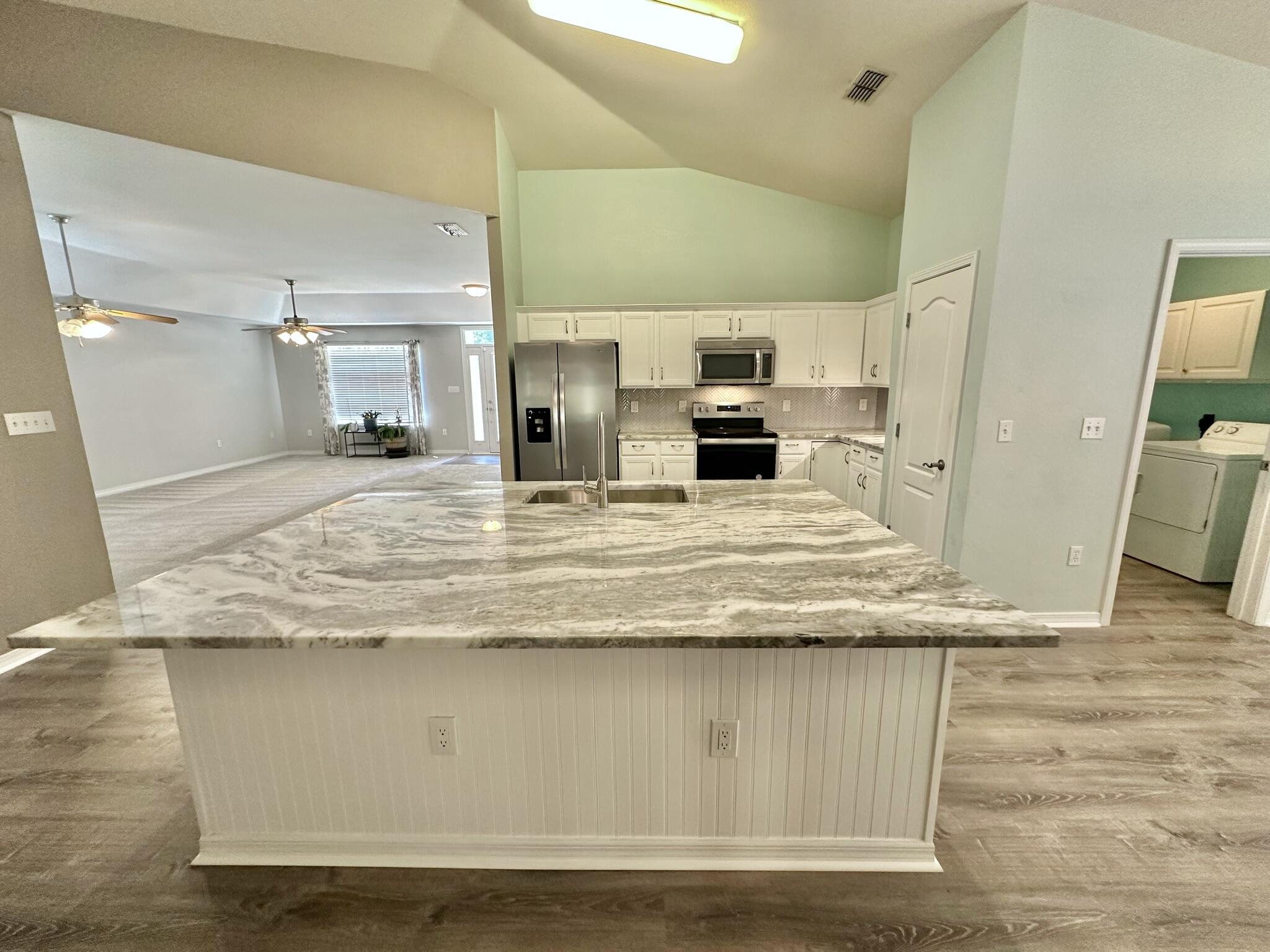 DRIFTWOOD ESTATES 1B - Residential