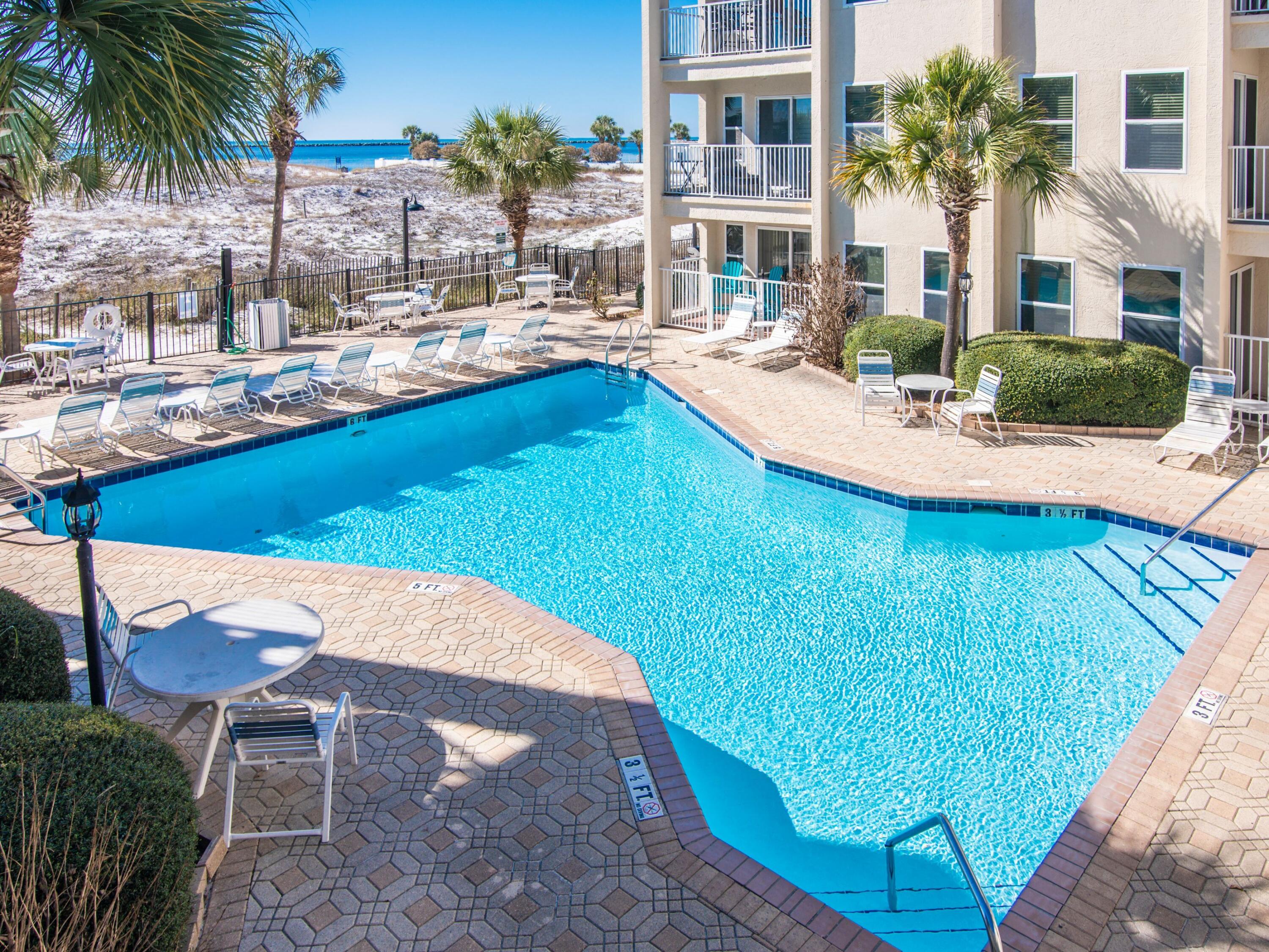 POOLSIDE VILLAS CONDO - Residential