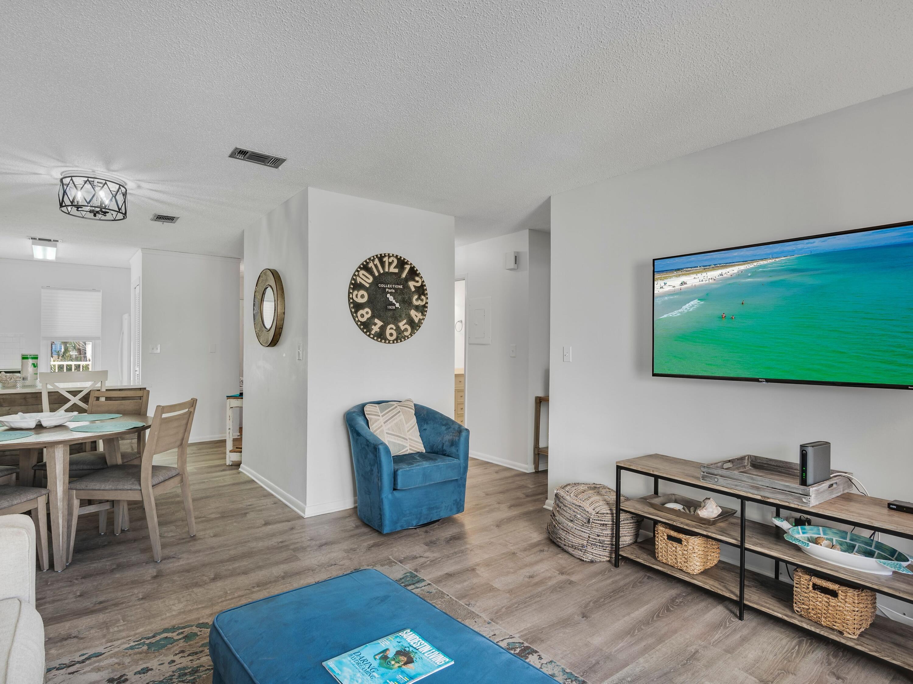 POOLSIDE VILLAS CONDO - Residential