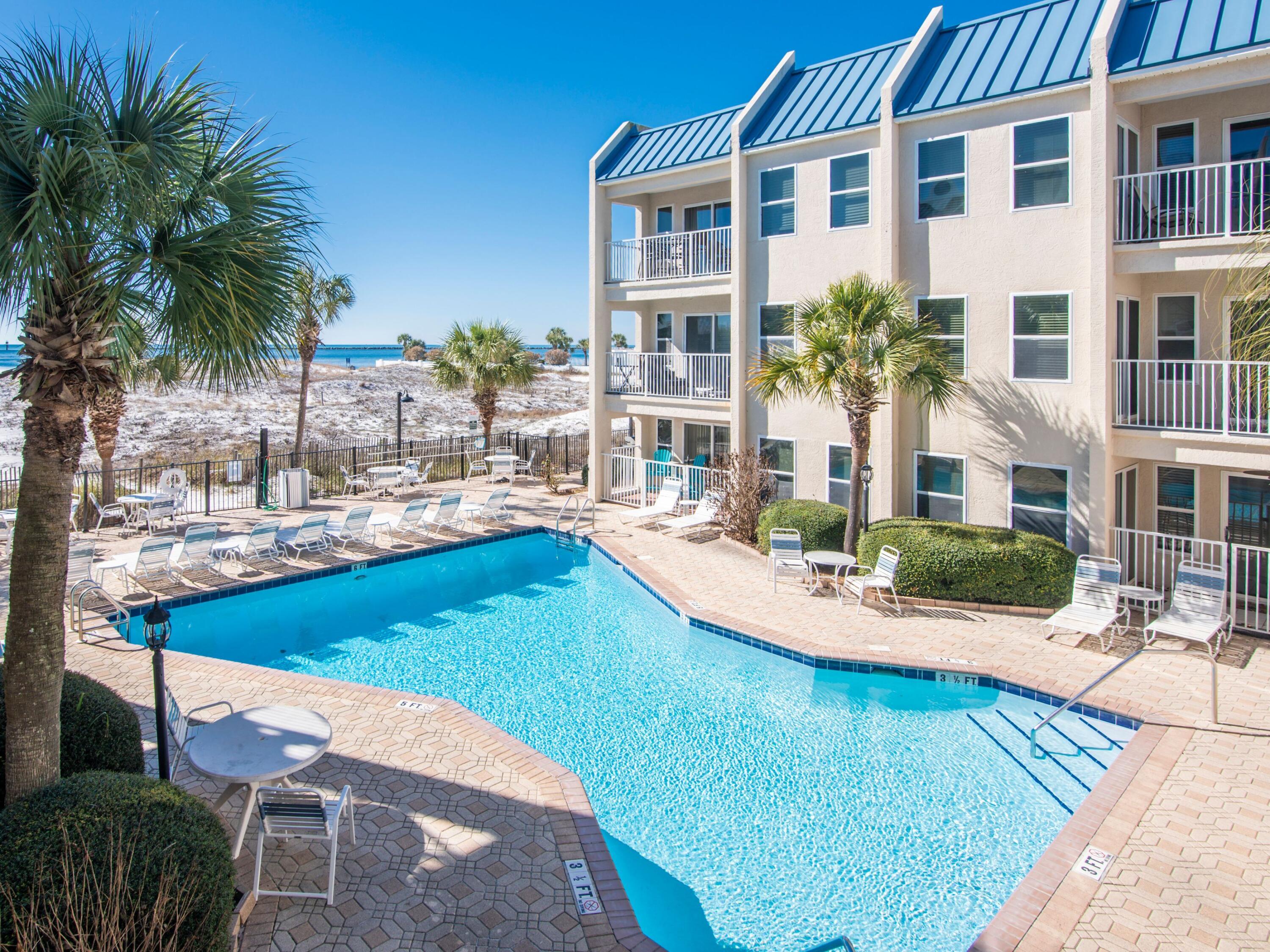 POOLSIDE VILLAS CONDO - Residential