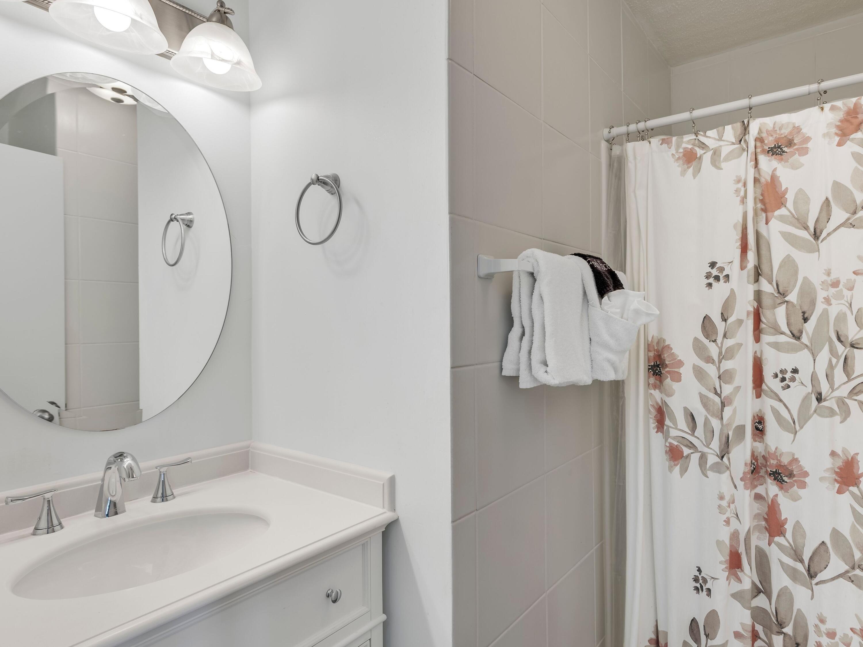 POOLSIDE VILLAS CONDO - Residential