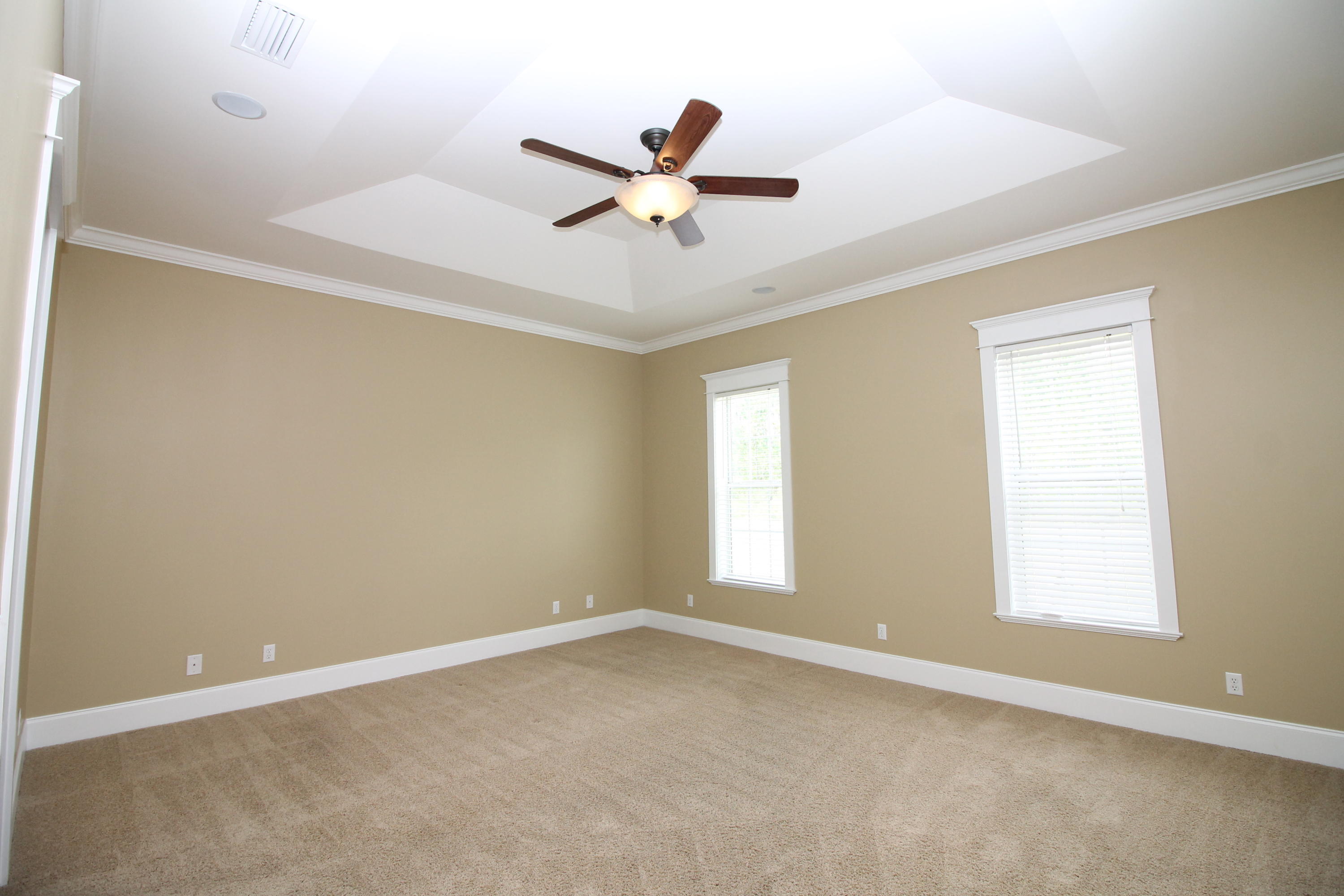 Kirkland Manor - Residential