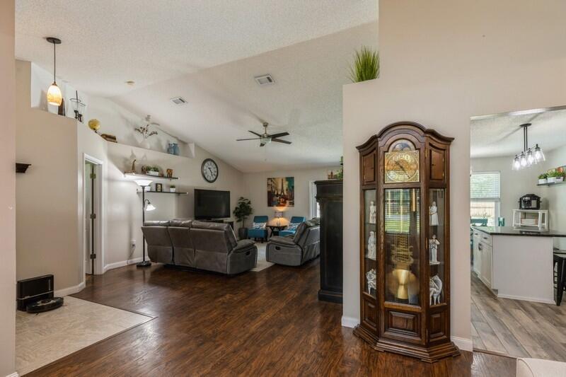 COUNTRYVIEW ESTATES 4TH ADDN PH 6 - Residential