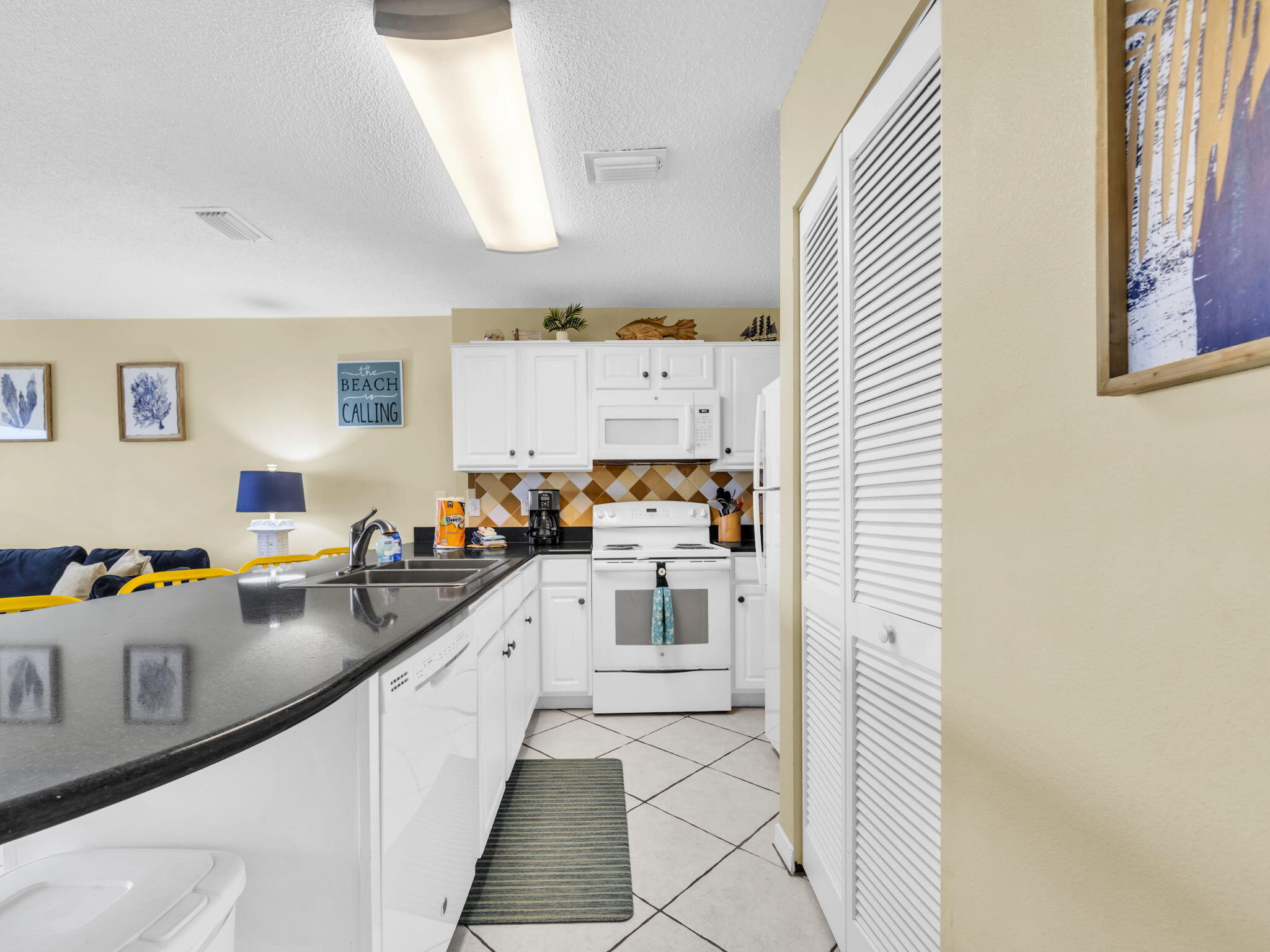 ISLAND SANDS CONDO - Residential