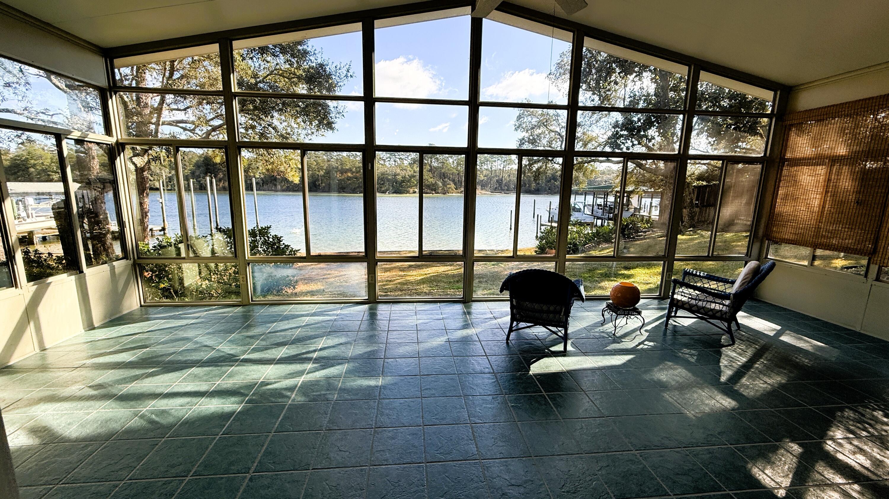 BAYOU POQUITO - Residential