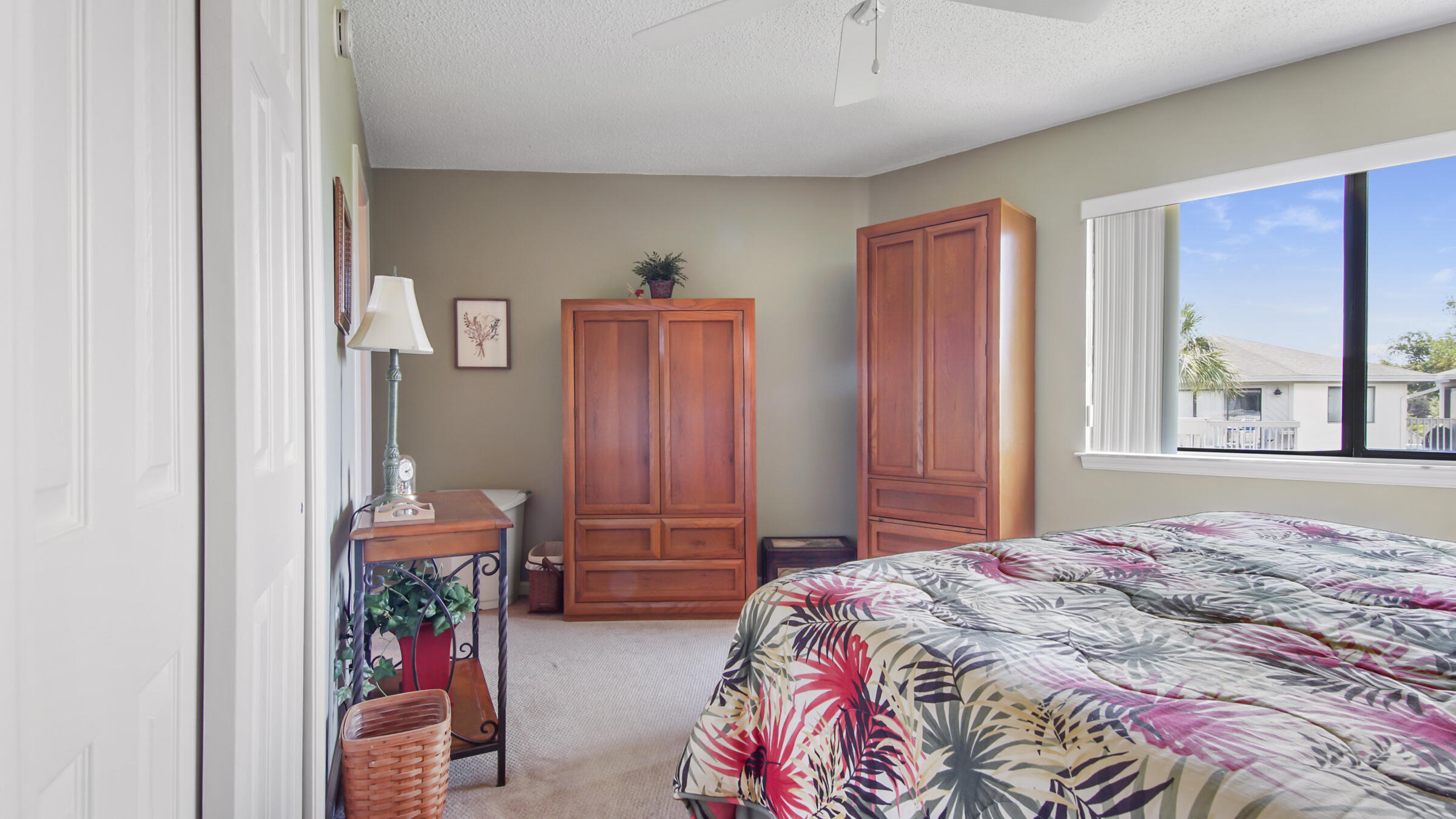 CRYSTAL VILLAGE 2 CONDO PH 2 - Residential