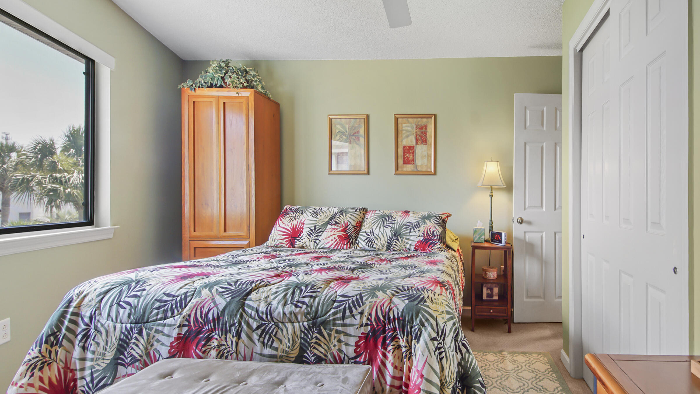 CRYSTAL VILLAGE 2 CONDO PH 2 - Residential