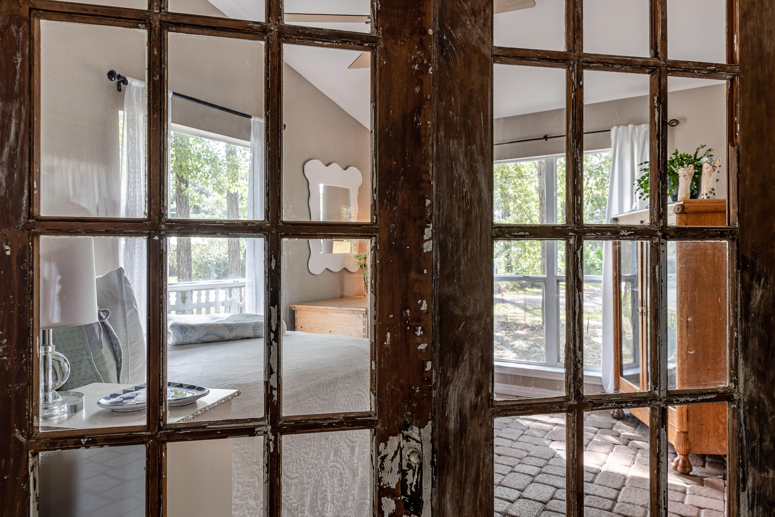 MAGNOLIA BEACH - Residential