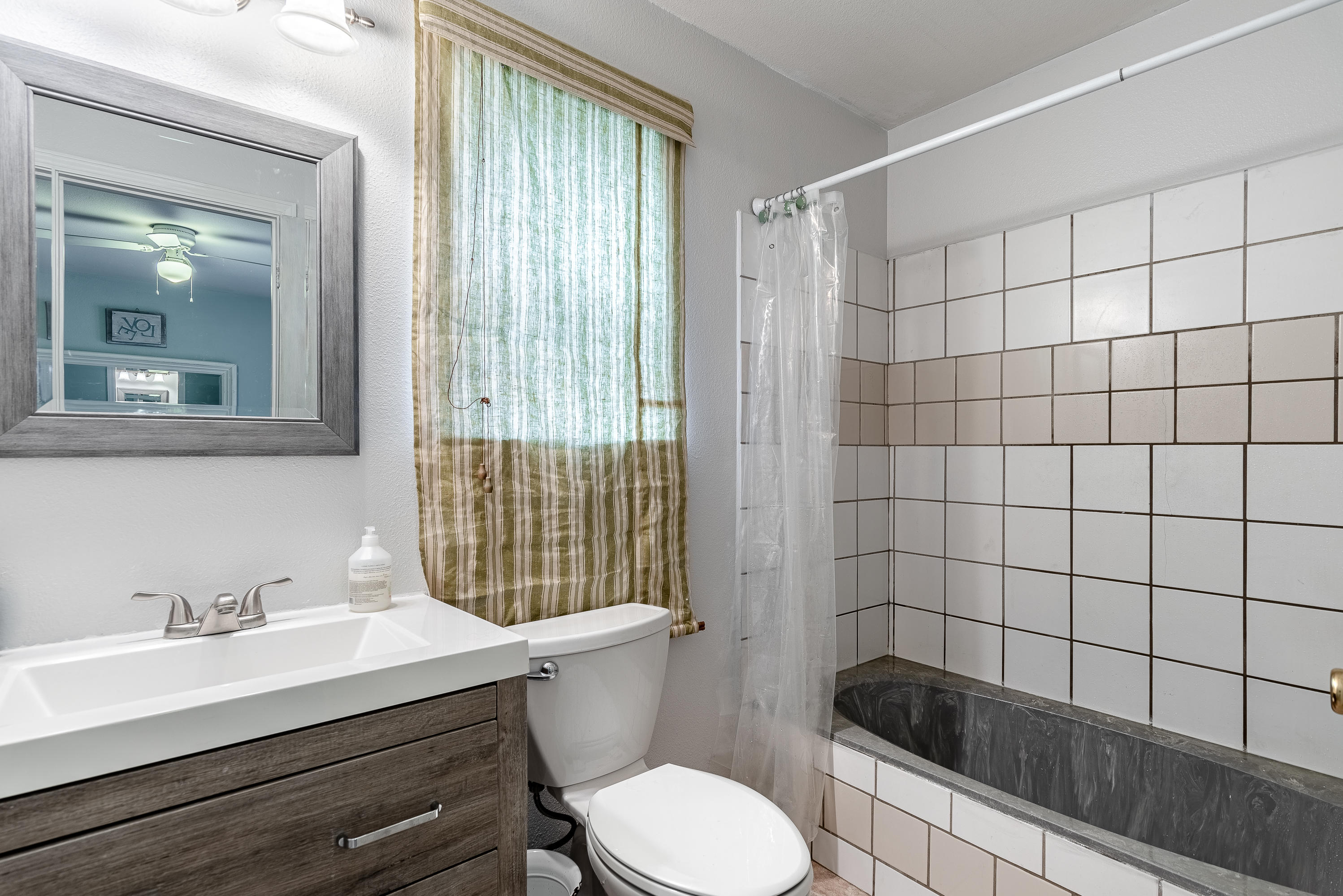 MAGNOLIA BEACH - Residential