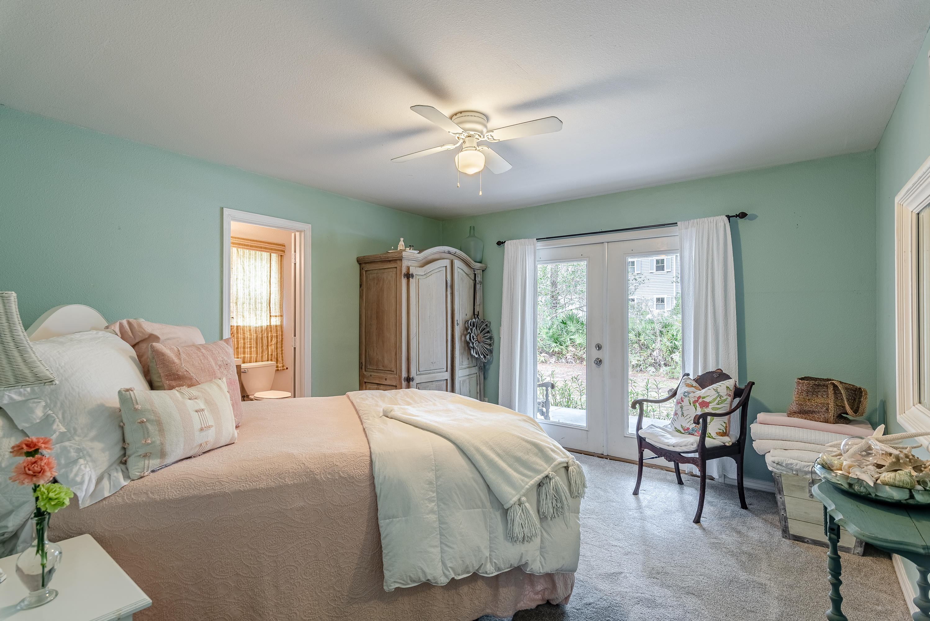 MAGNOLIA BEACH - Residential