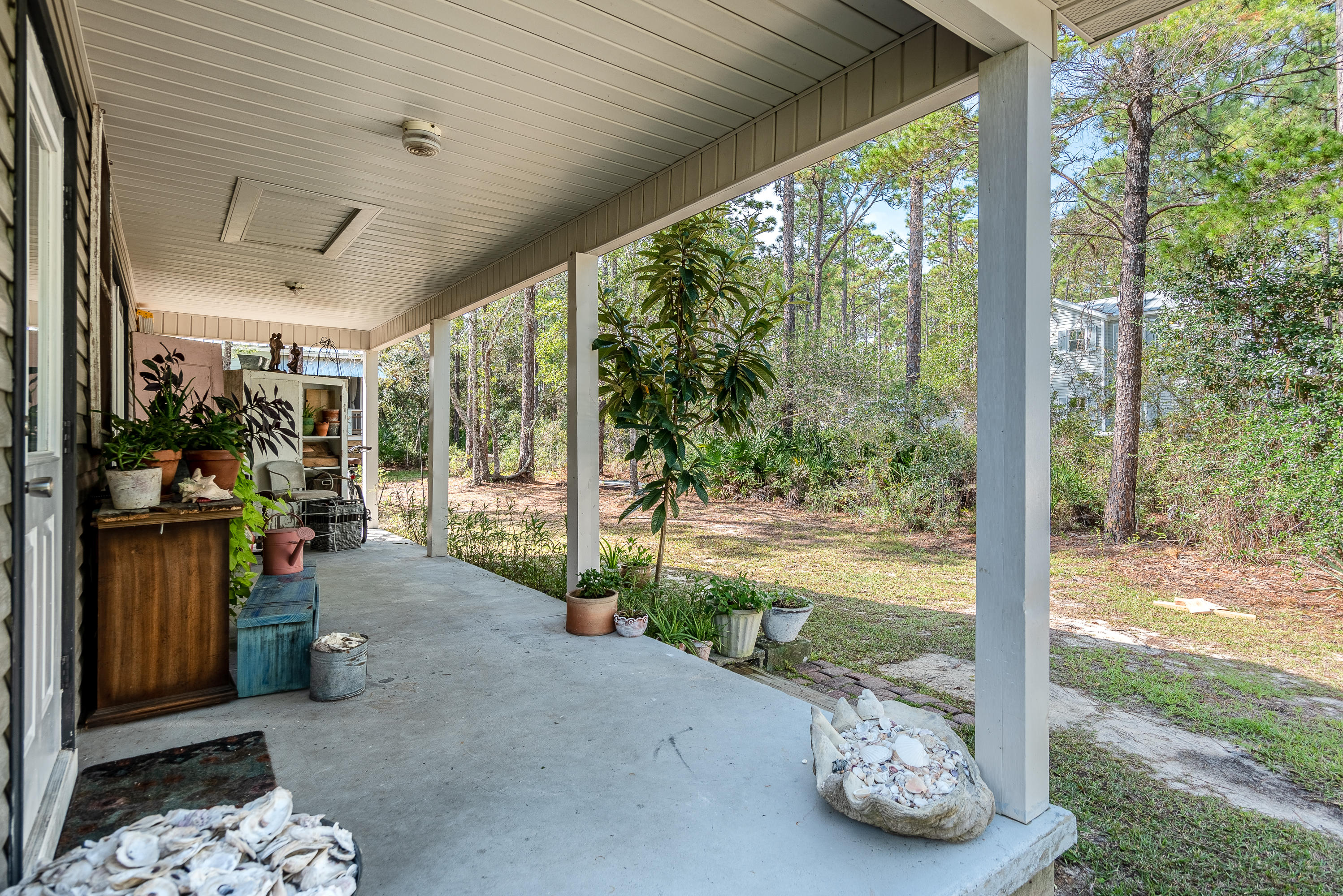 MAGNOLIA BEACH - Residential