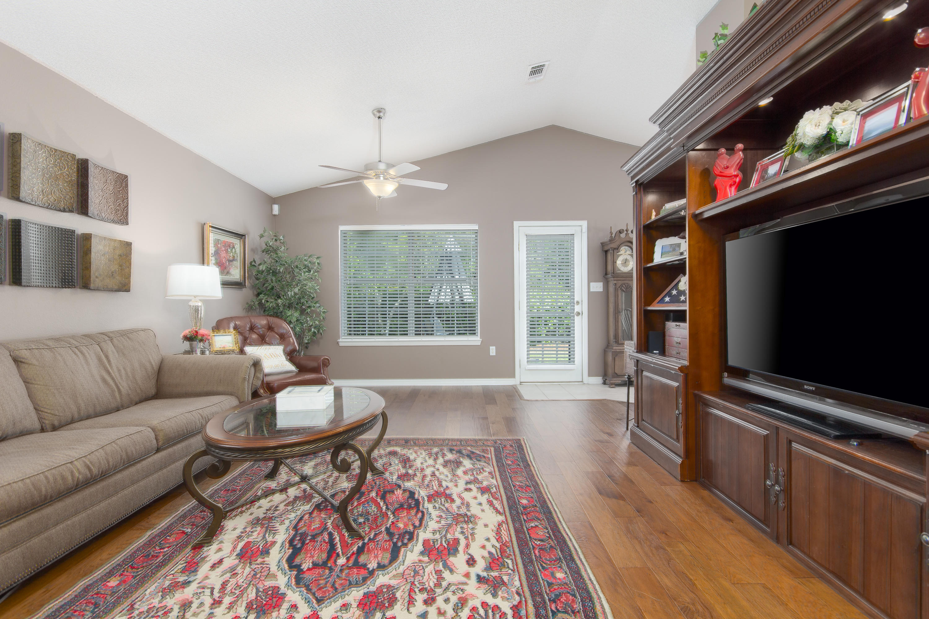 EMERALD VILLAGE S/D - Residential