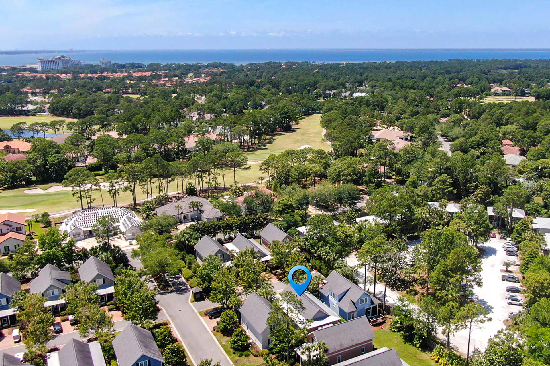 BUNGALOS AT SANDESTIN - Residential