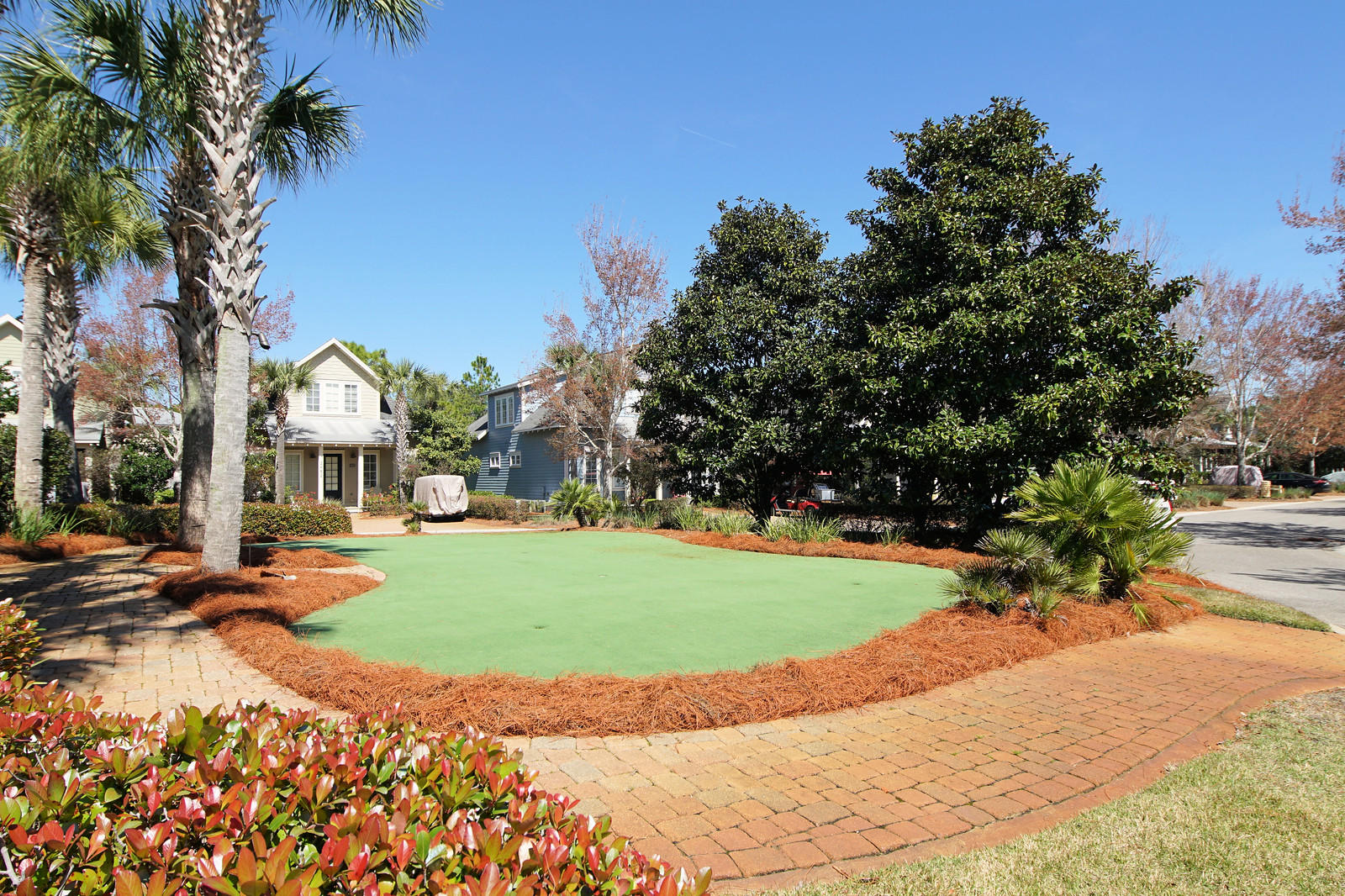 BUNGALOS AT SANDESTIN - Residential