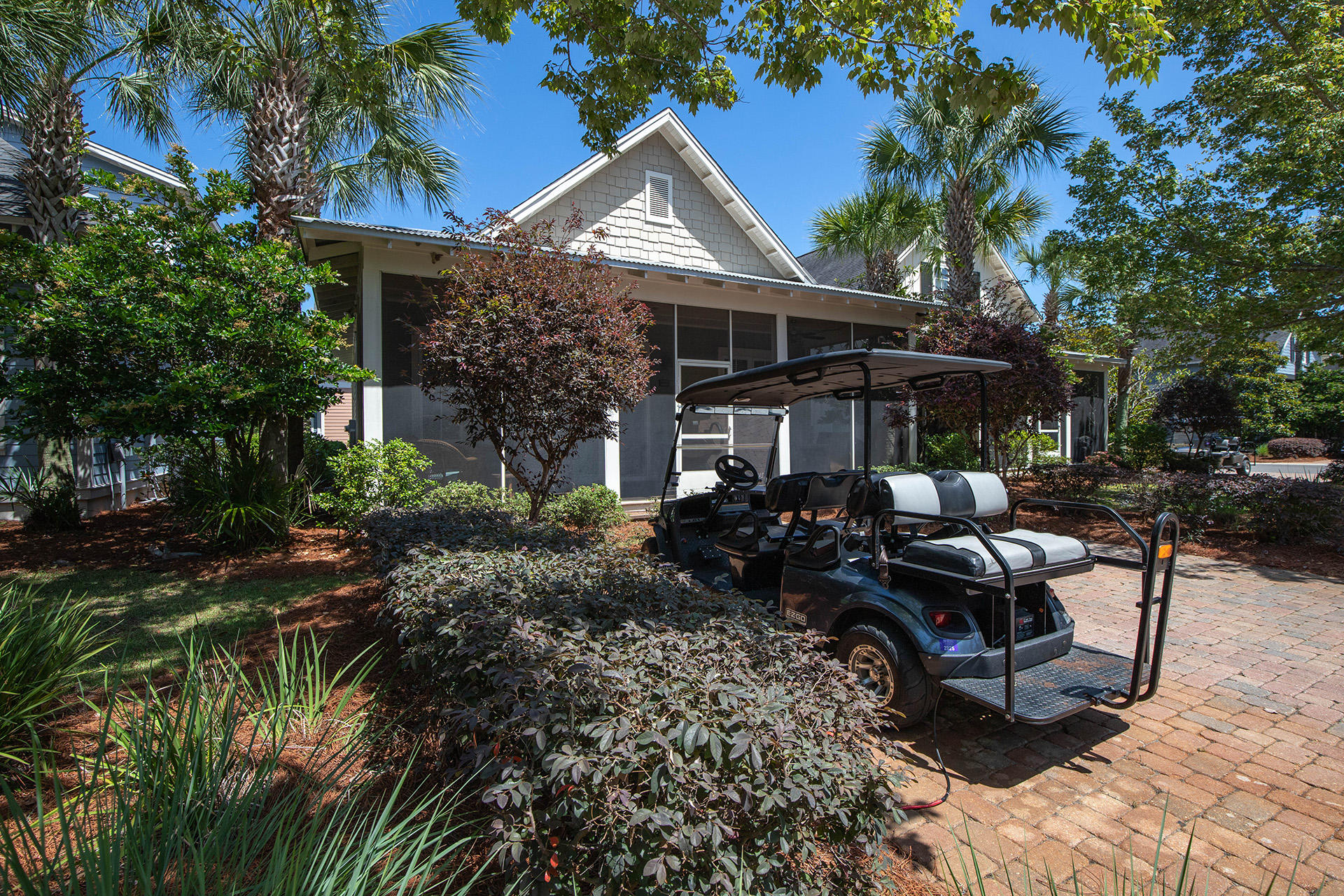 BUNGALOS AT SANDESTIN - Residential