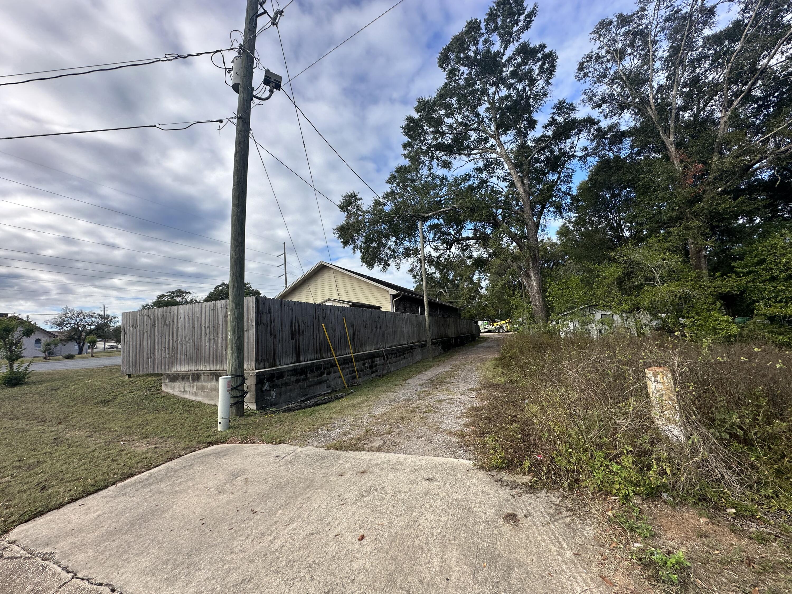 EDNEYS 3RD ADDN - Land