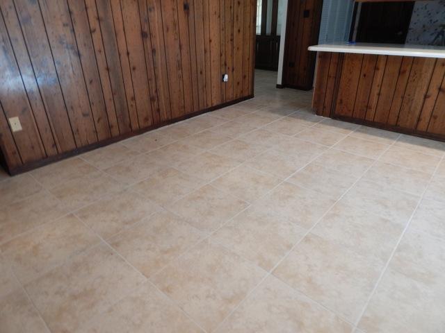 COUNTRY BREEZE EST LOT 1 - Residential